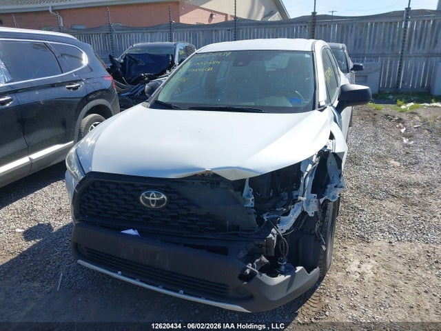2022 Toyota Corolla Cross L მანქანა იყიდება აუქციონზე, vin: 7MUAAABG2NV002084, აუქციონის ნომერი: 12620434