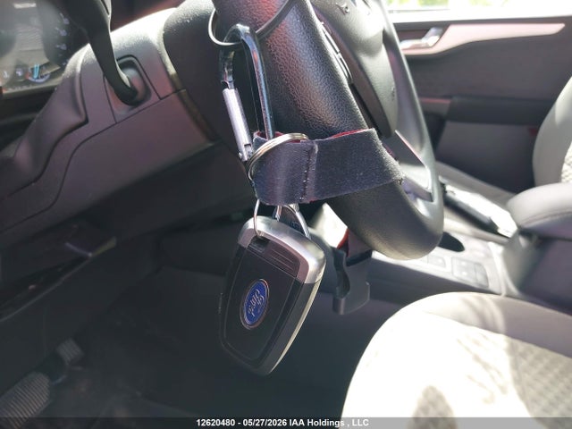 Продажа на аукционе авто 2020 Ford Escape Se, vin: 1FMCU9G63LUA87496, номер лота: 12620480