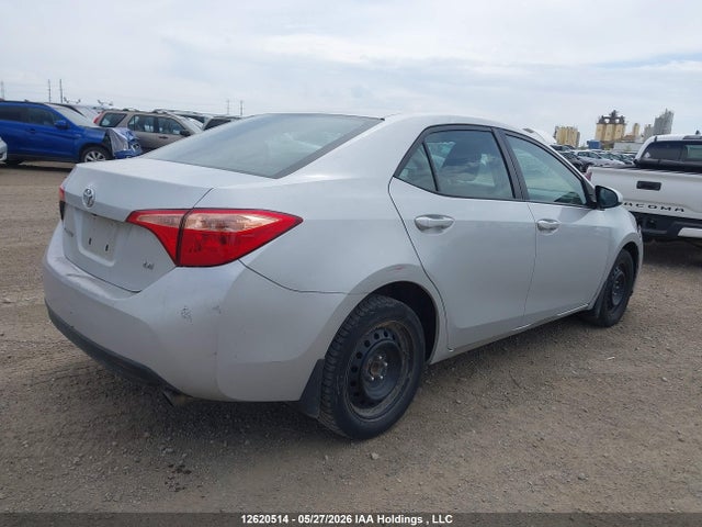 2T1BURHE9JC045382 Toyota COROLLA LE