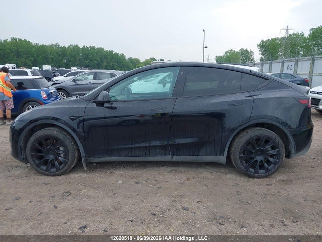 Tesla Model Y Long Range 2023 LRWYGDEE3PC066770 Image 14