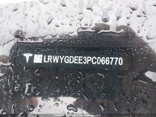 Tesla Model Y Long Range 2023 LRWYGDEE3PC066770 Image 18
