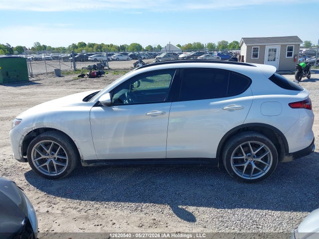 12620540 :رقم المزاد ، ZASFAKNN2J7C06346 vin ، 2018 Alfa Romeo Stelvio Ti Sport مزاد بيع