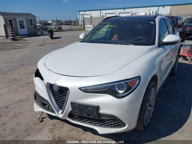 12620540 :رقم المزاد ، ZASFAKNN2J7C06346 vin ، 2018 Alfa Romeo Stelvio Ti Sport مزاد بيع