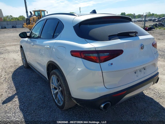 12620540 :رقم المزاد ، ZASFAKNN2J7C06346 vin ، 2018 Alfa Romeo Stelvio Ti Sport مزاد بيع