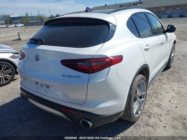 12620540 :رقم المزاد ، ZASFAKNN2J7C06346 vin ، 2018 Alfa Romeo Stelvio Ti Sport مزاد بيع
