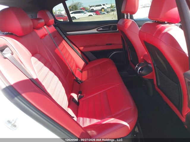 12620540 :رقم المزاد ، ZASFAKNN2J7C06346 vin ، 2018 Alfa Romeo Stelvio Ti Sport مزاد بيع
