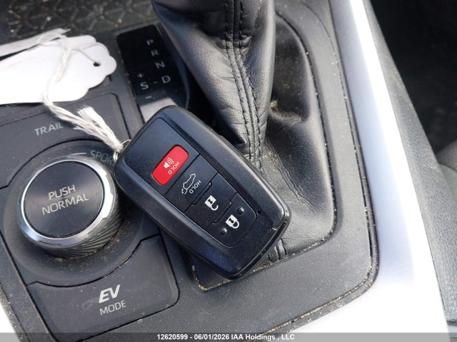 Продажа на аукционе авто 2019 Toyota Rav4 Hybrid Xle, vin: 2T3RWRFV6KW018238, номер лота: 12620599