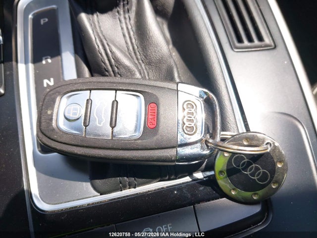2013 Audi A4 2.0t მანქანა იყიდება აუქციონზე, vin: WAUBFCFL0DN004646, აუქციონის ნომერი: 12620758
