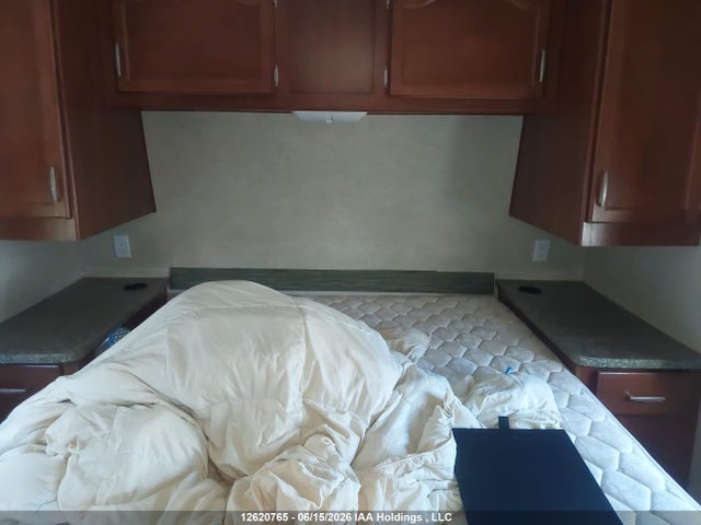 Продаж на аукціоні авто 2009 Fleetwood Wilderness, vin: 1ED1B282492904635, номер лоту: 12620765