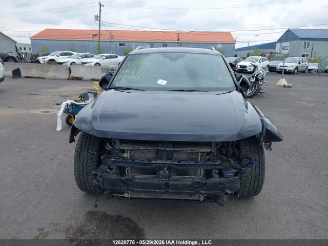 Продажа на аукционе авто 2021 Volkswagen Tiguan Sel Premium R-line, vin: 3VV4B7AX0MM040633, номер лота: 12620778