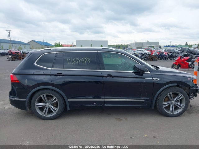 Продажа на аукционе авто 2021 Volkswagen Tiguan Sel Premium R-line, vin: 3VV4B7AX0MM040633, номер лота: 12620778