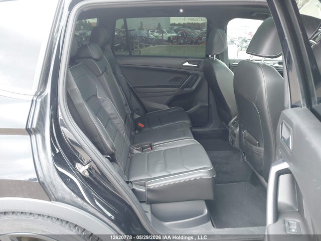 Продажа на аукционе авто 2021 Volkswagen Tiguan Sel Premium R-line, vin: 3VV4B7AX0MM040633, номер лота: 12620778