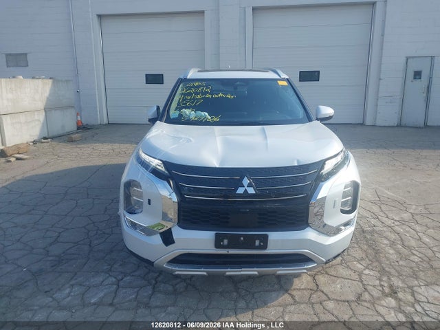 Продаж на аукціоні авто 2024 Mitsubishi Outlander Se/black Edition/ralliart, vin: JA4J4VA87RZ635617, номер лоту: 12620812