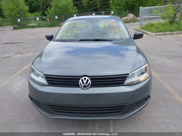 12620858 :رقم المزاد ، 3VW2K7AJ7DM373085 vin ، 2013 Volkswagen Jetta مزاد بيع