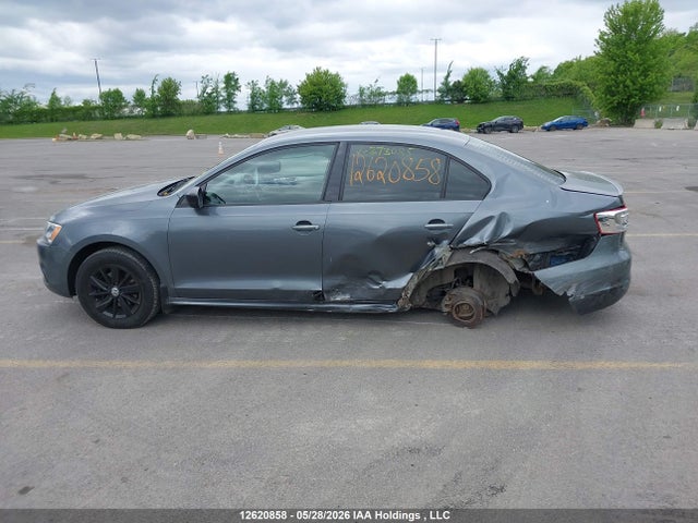 12620858 :رقم المزاد ، 3VW2K7AJ7DM373085 vin ، 2013 Volkswagen Jetta مزاد بيع