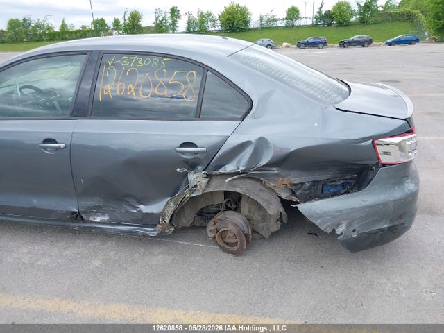 12620858 :رقم المزاد ، 3VW2K7AJ7DM373085 vin ، 2013 Volkswagen Jetta مزاد بيع