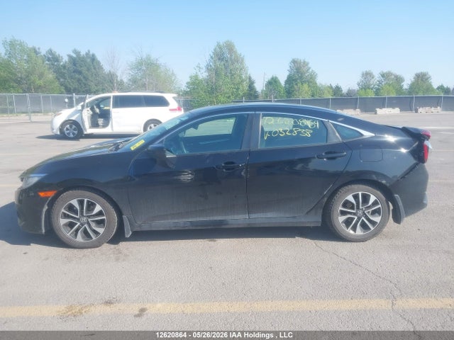 Honda Civic Lx 2017 2HGFC2F64HH032838 Image 14