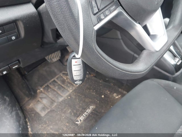 12620867 :رقم المزاد ، 3N1CN8DV7ML872383 vin ، 2021 Nissan Versa S مزاد بيع