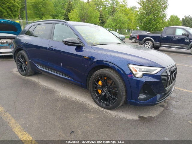 12620872 :رقم المزاد ، WA1AABGE3NB043879 vin ، 2022 Audi E-tron Premium مزاد بيع