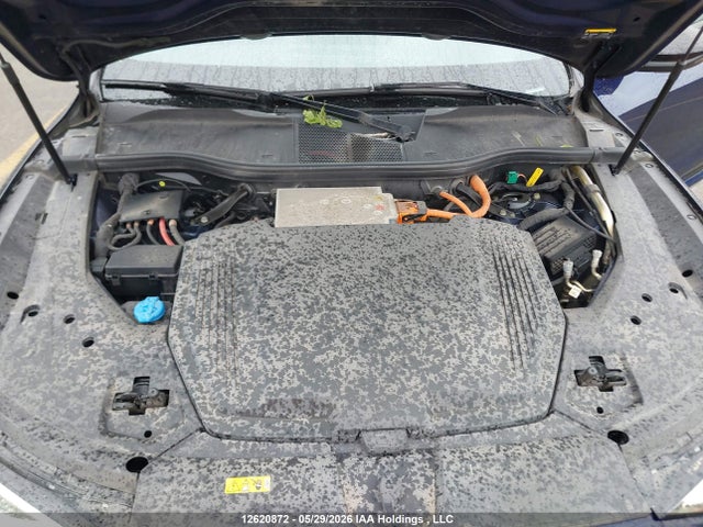 12620872 :رقم المزاد ، WA1AABGE3NB043879 vin ، 2022 Audi E-tron Premium مزاد بيع