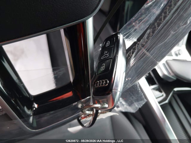 12620872 :رقم المزاد ، WA1AABGE3NB043879 vin ، 2022 Audi E-tron Premium مزاد بيع