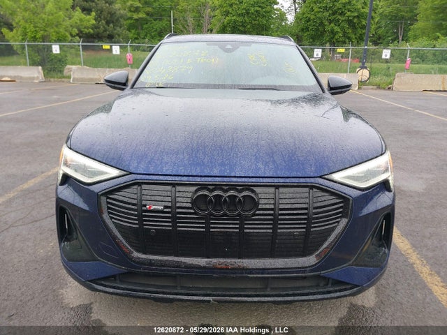 12620872 :رقم المزاد ، WA1AABGE3NB043879 vin ، 2022 Audi E-tron Premium مزاد بيع