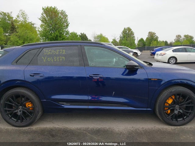 12620872 :رقم المزاد ، WA1AABGE3NB043879 vin ، 2022 Audi E-tron Premium مزاد بيع