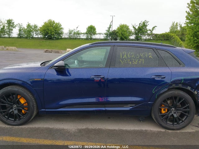 12620872 :رقم المزاد ، WA1AABGE3NB043879 vin ، 2022 Audi E-tron Premium مزاد بيع
