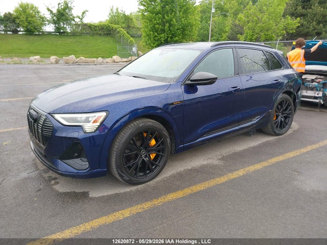 12620872 :رقم المزاد ، WA1AABGE3NB043879 vin ، 2022 Audi E-tron Premium مزاد بيع