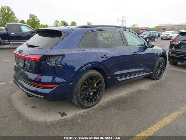 12620872 :رقم المزاد ، WA1AABGE3NB043879 vin ، 2022 Audi E-tron Premium مزاد بيع