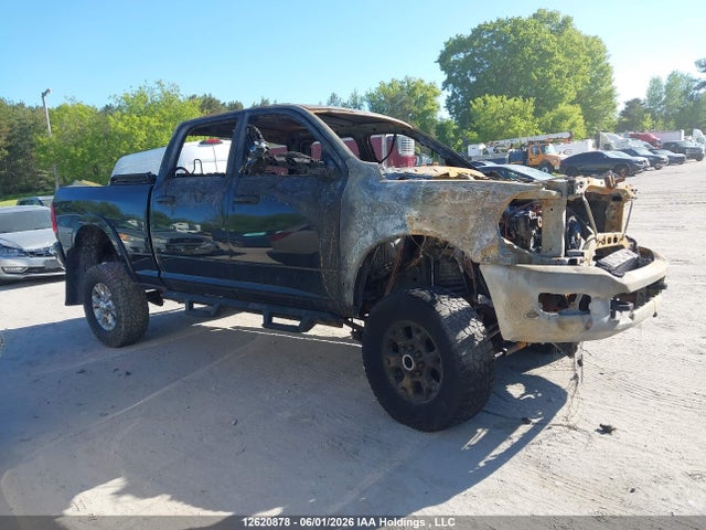 12620878 :رقم المزاد ، 3C63R3ELXNG240173 vin ، 2022 Ram 3500 Laramie مزاد بيع