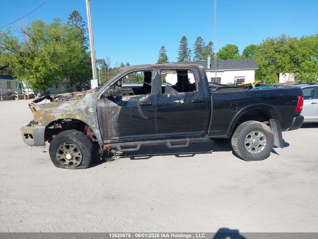 12620878 :رقم المزاد ، 3C63R3ELXNG240173 vin ، 2022 Ram 3500 Laramie مزاد بيع