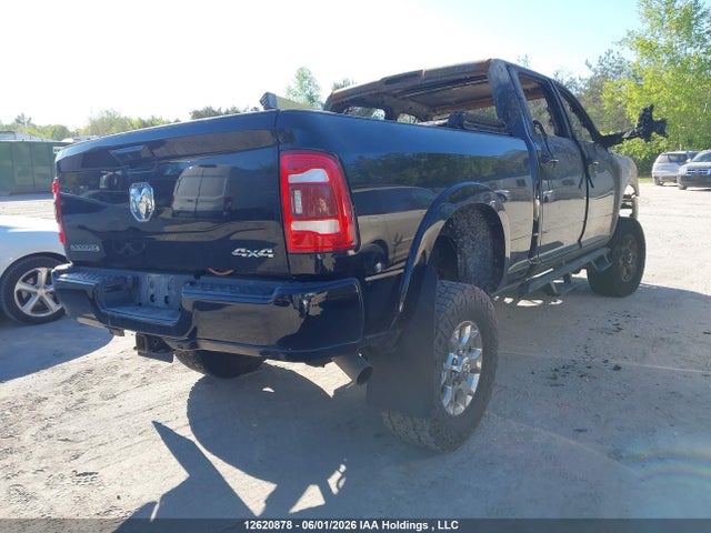 12620878 :رقم المزاد ، 3C63R3ELXNG240173 vin ، 2022 Ram 3500 Laramie مزاد بيع