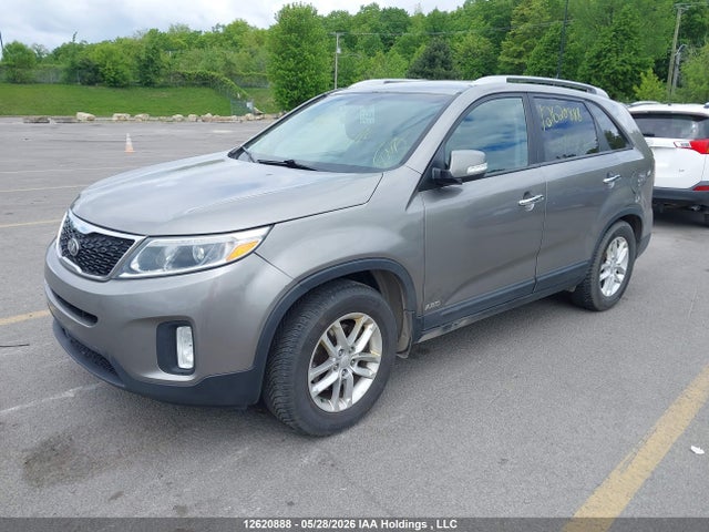 KIA Sorento 2014 5XYKTCA63EG495753 Image 2