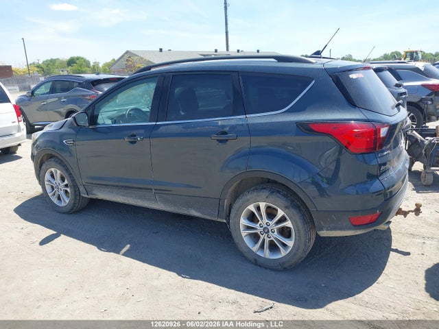 1FMCU9HD3KUC14520 Ford ESCAPE SEL
