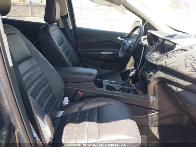 1FMCU9HD3KUC14520 Ford ESCAPE SEL