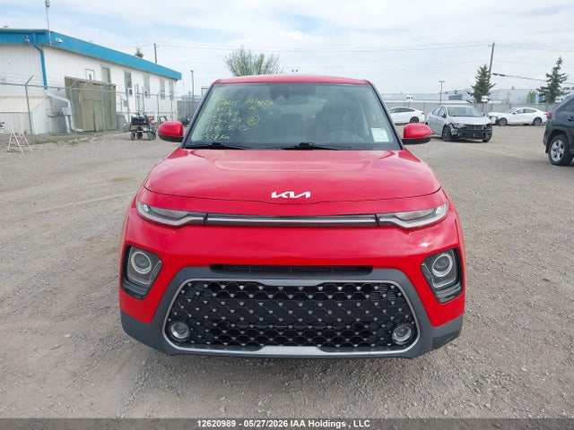 12620989 :رقم المزاد ، KNDJ33AU4N7184615 vin ، 2022 Kia Soul Ex مزاد بيع