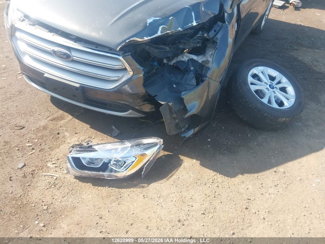 1FMCU0HD2JUB91645 Ford ESCAPE SEL