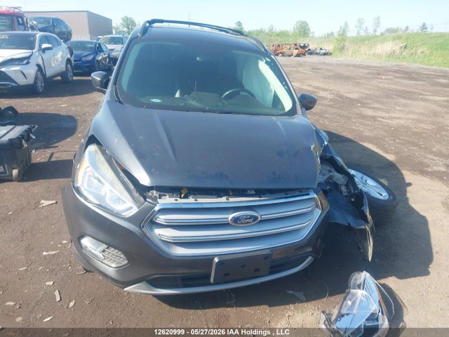 1FMCU0HD2JUB91645 Ford ESCAPE SEL