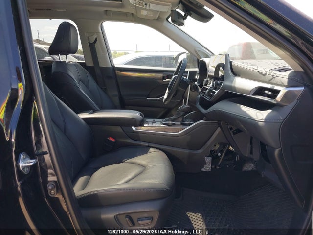 Продаж на аукціоні авто 2025 Toyota Highlander, vin: 5TDEBRCH6SS655656, номер лоту: 12621000