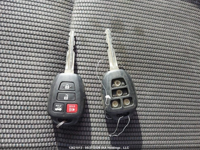 Продажа на аукционе авто 2018 Toyota Corolla Se, vin: 2T1BURHE4JC992927, номер лота: 12621013