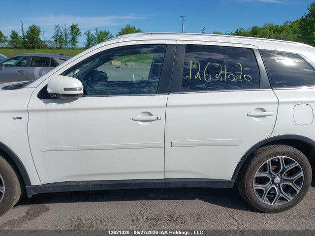 2015 Mitsubishi Outlander Gt მანქანა იყიდება აუქციონზე, vin: JA4JZ4AX8FZ603354, აუქციონის ნომერი: 12621020