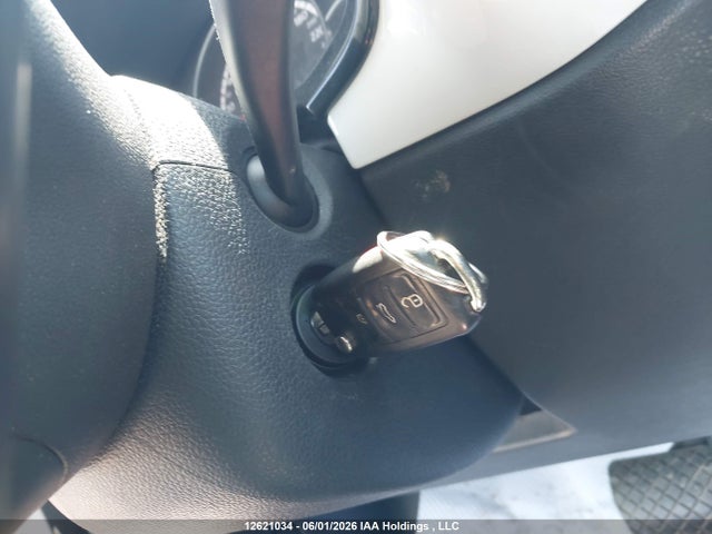 Volkswagen Beetle 2014 3VWJ07AT1EM642766 Image 11
