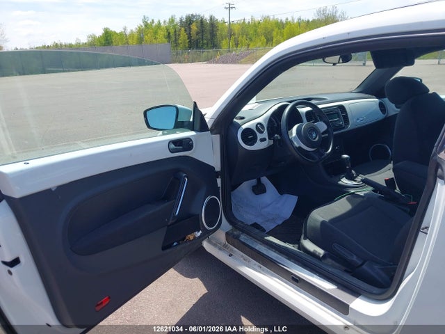 Volkswagen Beetle 2014 3VWJ07AT1EM642766 Image 20