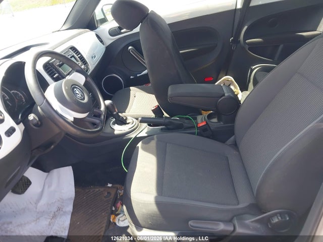Volkswagen Beetle 2014 3VWJ07AT1EM642766 Image 21