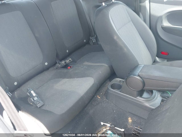 Volkswagen Beetle 2014 3VWJ07AT1EM642766 Image 8
