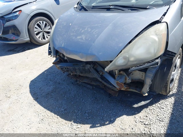 12621037 :رقم المزاد ، JHMGE8H58AC805046 vin ، 2010 Honda Fit Lx مزاد بيع