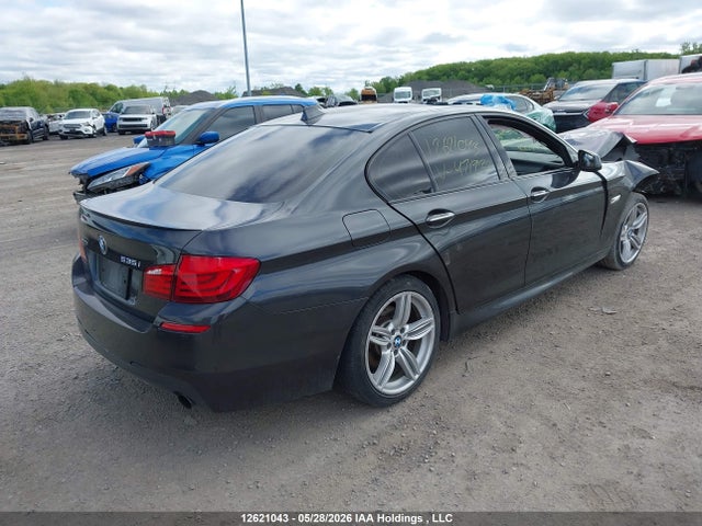 2013 Bmw 535i Xdrive მანქანა იყიდება აუქციონზე, vin: WBAFU7C50DDU71933, აუქციონის ნომერი: 12621043