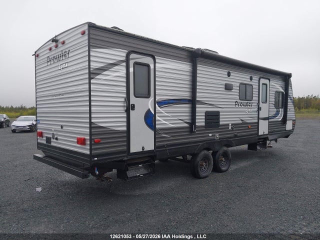 Heartland Trailer 2018 5SFPB322XJE352142 Image 3