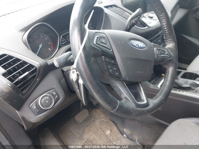 12621068 :رقم المزاد ، 1FMCU9J99HUA34571 vin ، 2017 Ford Escape Titanium مزاد بيع
